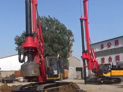 Drilling rig With pile tool drill bucket working