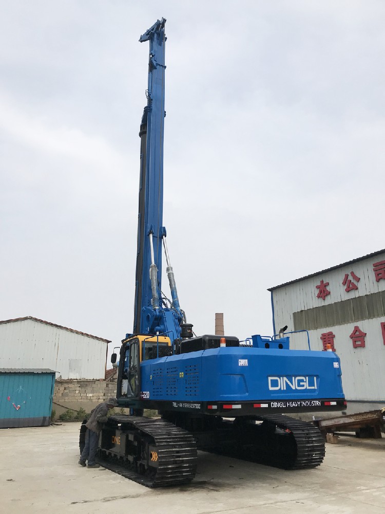 Congratulations to Dingli rotary drilling rig exported to Egypt!
