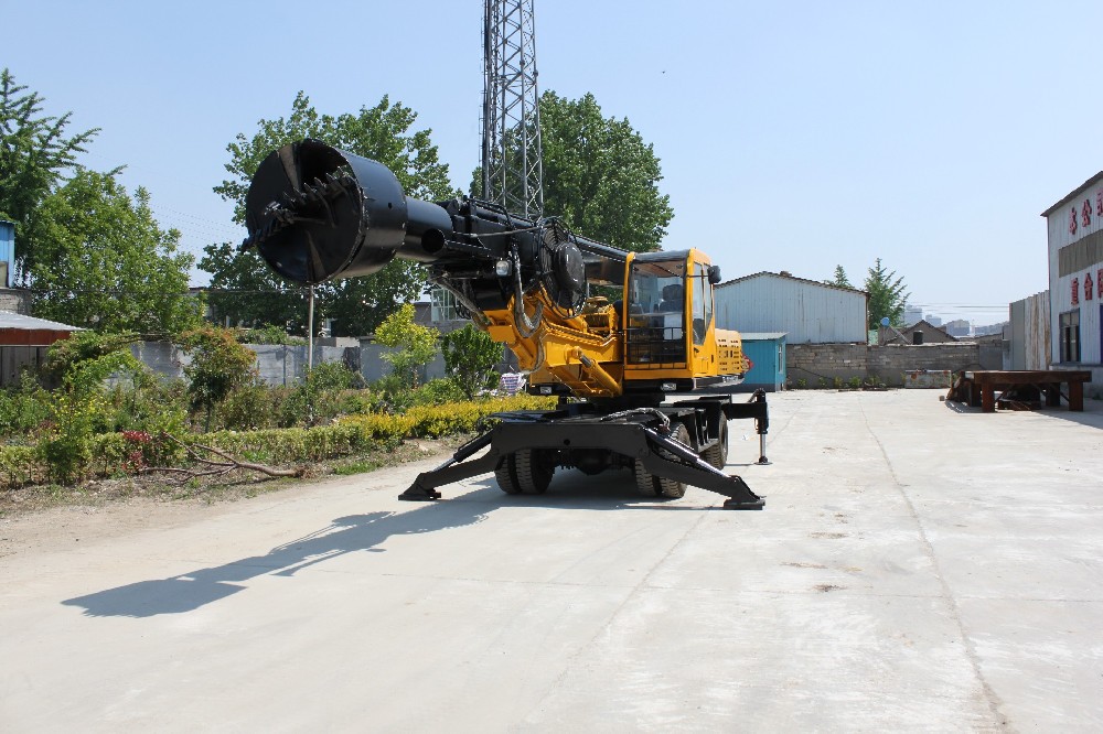 DL 360 wheeled drilling rig