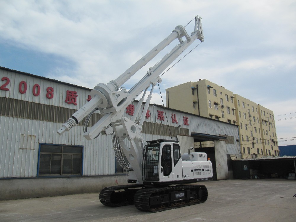 DR-100 pile driver  display