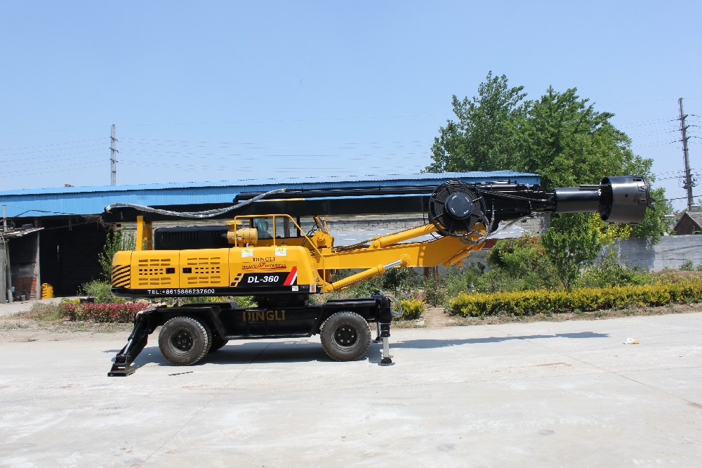 Wheel type 20m depth pile driver in production